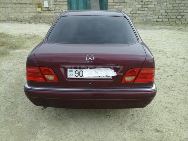 Mercedes E 230 1997, 380,000 km - 2.3 л - Bakı
