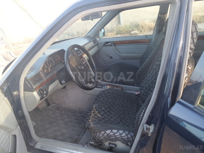 Mercedes E 230 1990, 130,000 km - 2.3 l - Bakı