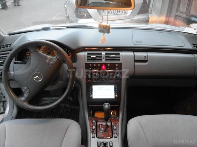 Mercedes E 200 1999, 320,000 km - 2.0 л - Bakı