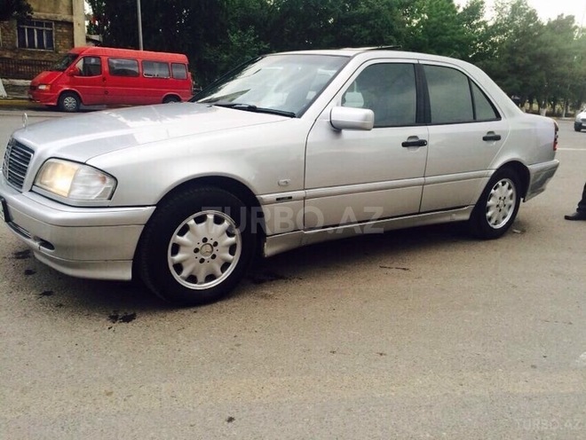 Mercedes C 220 1998, 241,041 km - 2.2 l - Bakı