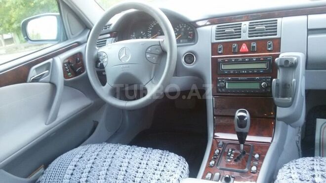Mercedes E 240 2000, 158,000 km - 2.4 l - Bakı