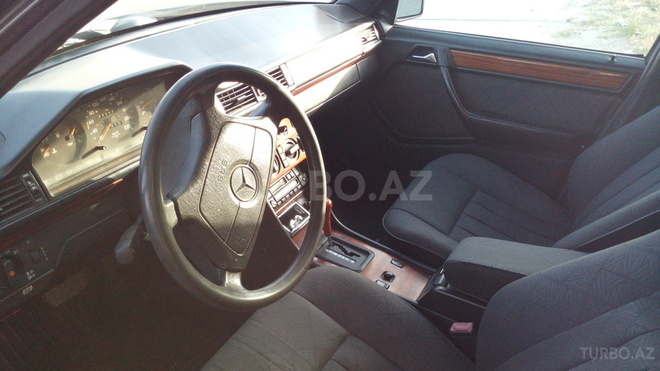 Mercedes E 300 1993, 78,000 km - 3.0 л - Bakı