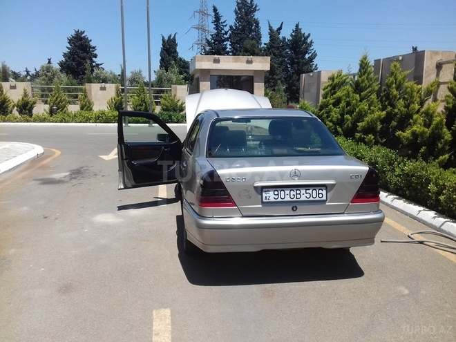 Mercedes C 220 1998, 380,000 km - 2.2 l - Bakı