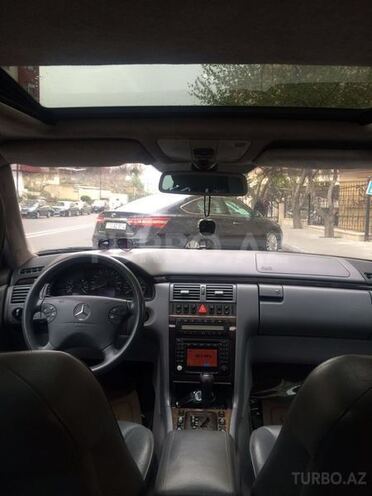 Mercedes E 320 2000, 165,000 km - 3.2 l - Bakı