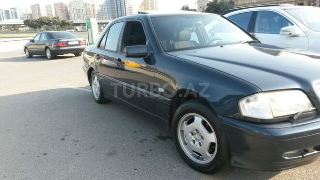 Mercedes C 240 1998, 258,000 km - 2.4 l - Bakı