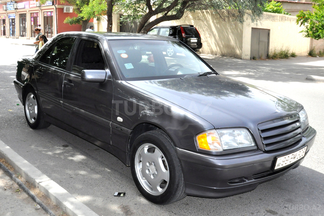 Mercedes C 200 1999, 280,000 km - 2.0 l - Bakı