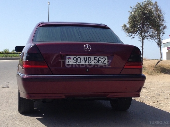 Mercedes C 220 1997, 240,000 km - 2.2 л - Bakı