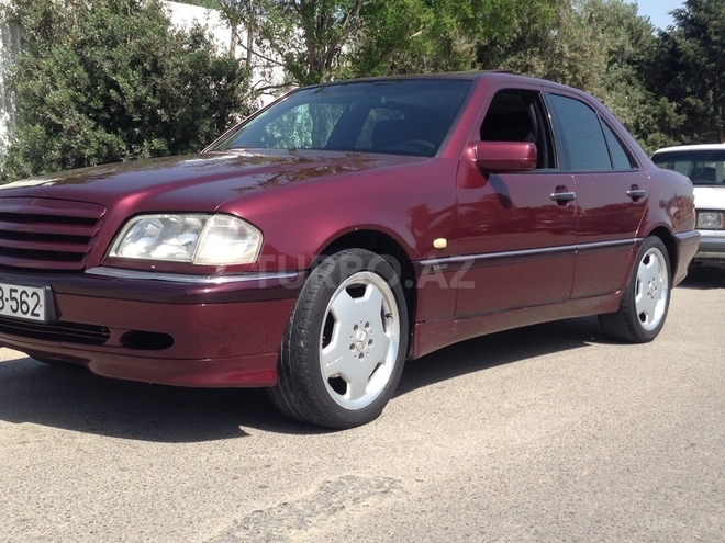 Mercedes C 220 1997, 240,000 km - 2.2 л - Bakı