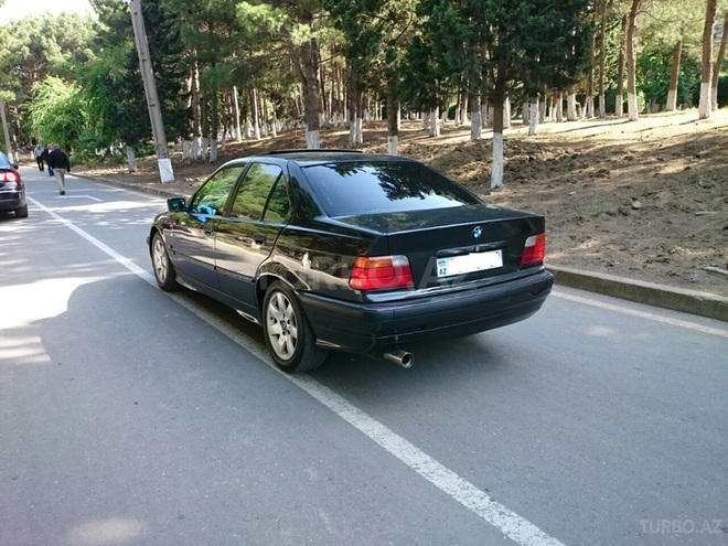 BMW 320 1996, 285,000 km - 2.0 l - Sumqayıt