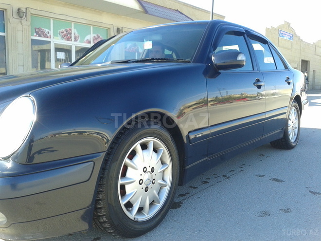 Mercedes E 200 2000, 251,000 km - 2.0 л - Bakı