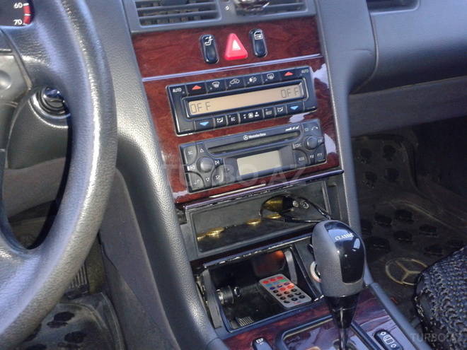 Mercedes E 200 2000, 251,000 km - 2.0 л - Bakı