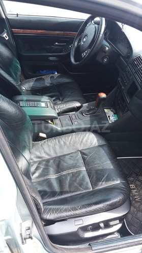 BMW 528 2000, 186,000 km - 2.8 l - Bakı