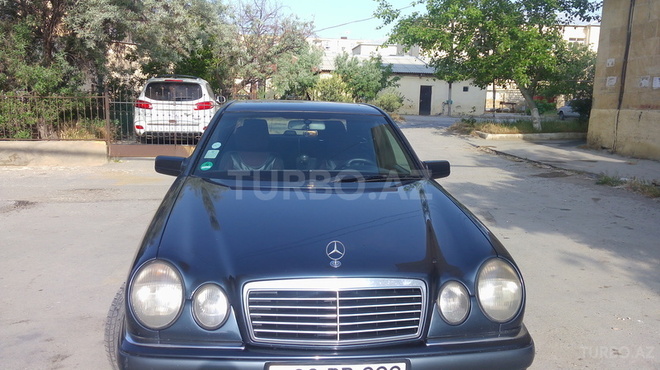 Mercedes E 230 1997, 253,000 km - 2.3 l - Bakı