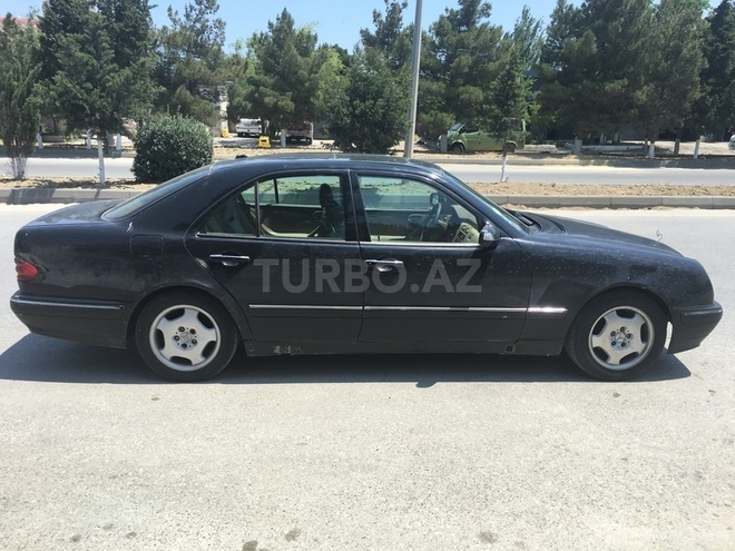 Mercedes E 320 2000, 194,600 km - 3.2 l - Bakı