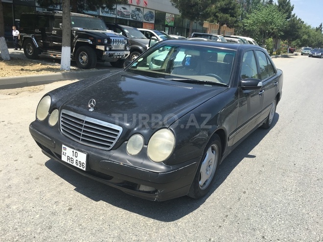 Mercedes E 320 2000, 194,600 km - 3.2 l - Bakı