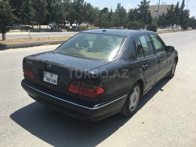 Mercedes E 320 2000, 194,600 km - 3.2 l - Bakı
