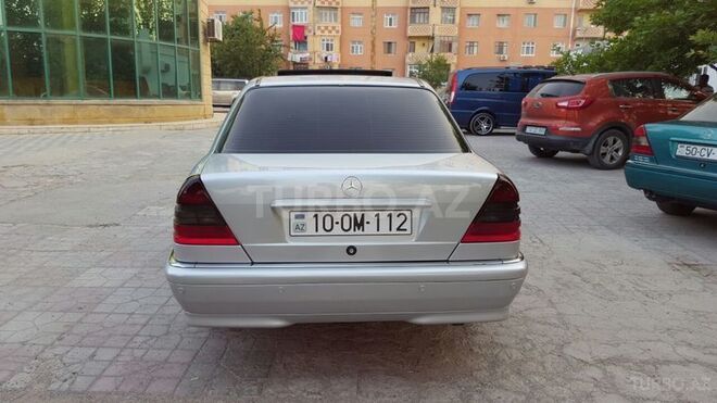 Mercedes C 220 1997, 250,000 km - 2.2 l - Sumqayıt