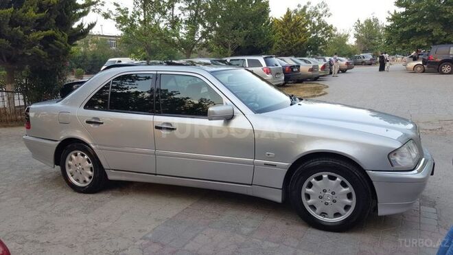 Mercedes C 220 1997, 250,000 km - 2.2 l - Sumqayıt