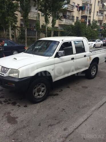 Mitsubishi L200 2006, 380,000 km - 2.5 л - Bakı