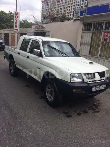 Mitsubishi L200 2006, 380,000 km - 2.5 л - Bakı