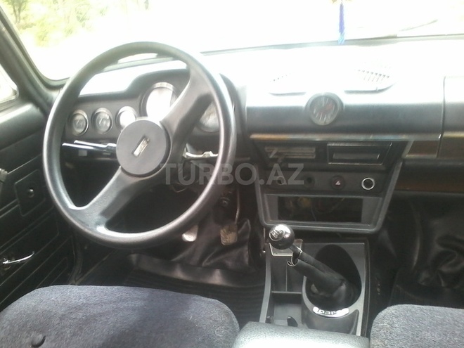 LADA (VAZ) 2106 1983, 700,000 km - 1.3 л - Yardımlı