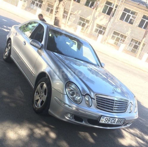 Mercedes E 220 2002, 220,000 km - 2.2 l - Bakı