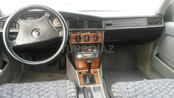 Mercedes 190 1991, 299,999 km - 2.0 l - Bakı
