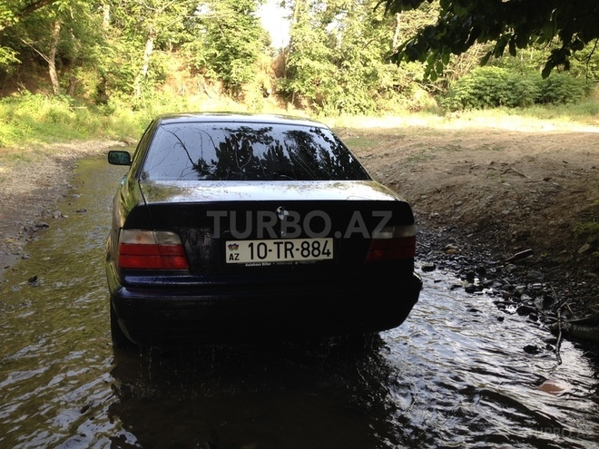 BMW 320 1995, 22,345 km - 2.0 l - Masallı