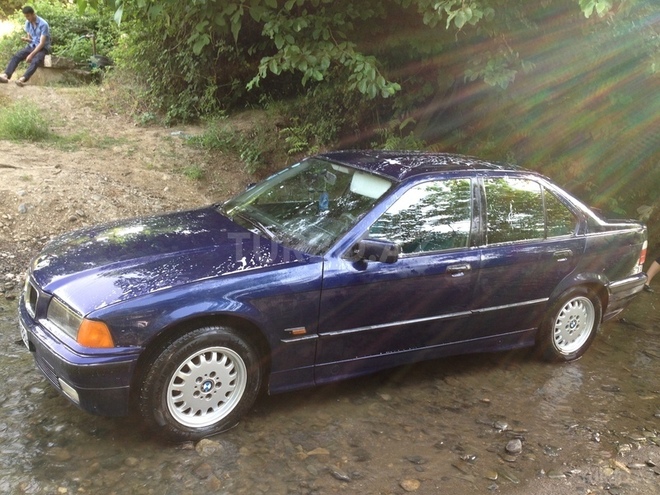 BMW 320 1995, 22,345 km - 2.0 l - Masallı
