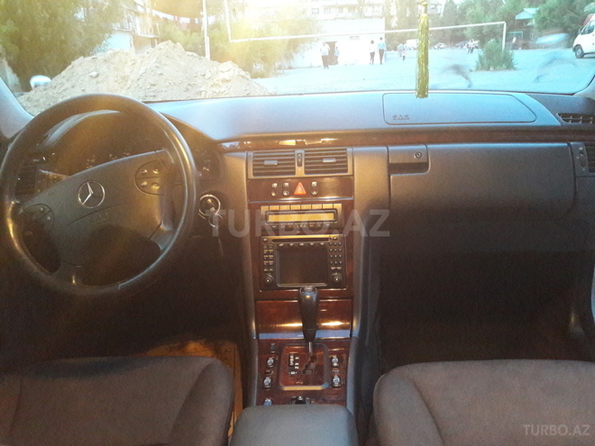 Mercedes E 240 2000, 200,000 km - 2.4 l - Bakı
