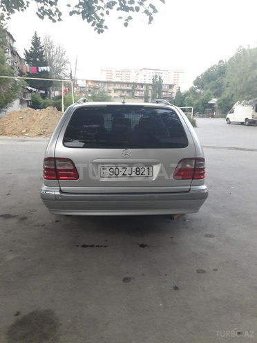 Mercedes E 240 2000, 200,000 km - 2.4 l - Bakı