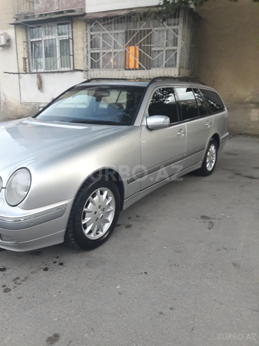 Mercedes E 240 2000, 200,000 km - 2.4 l - Bakı