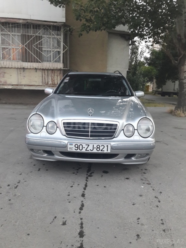 Mercedes E 240 2000, 200,000 km - 2.4 l - Bakı