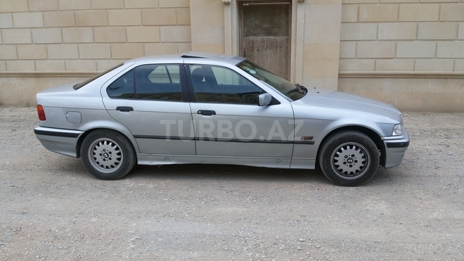 BMW 318 1996, 250,000 km - 1.8 l - Bakı