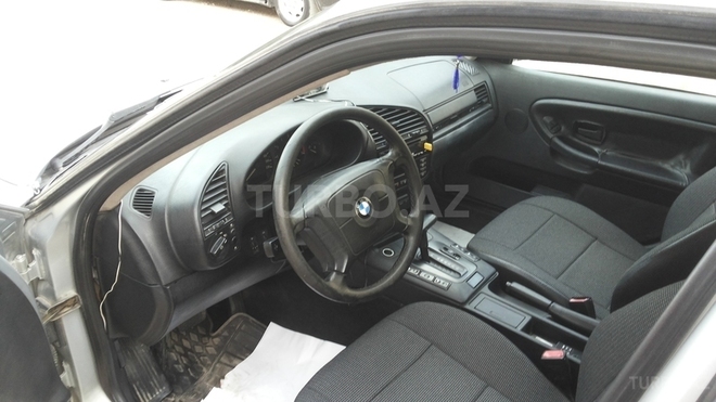 BMW 318 1996, 250,000 km - 1.8 l - Bakı