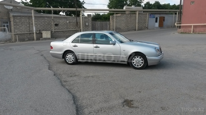 Mercedes E 230 1996, 380,000 km - 2.3 l - Bakı