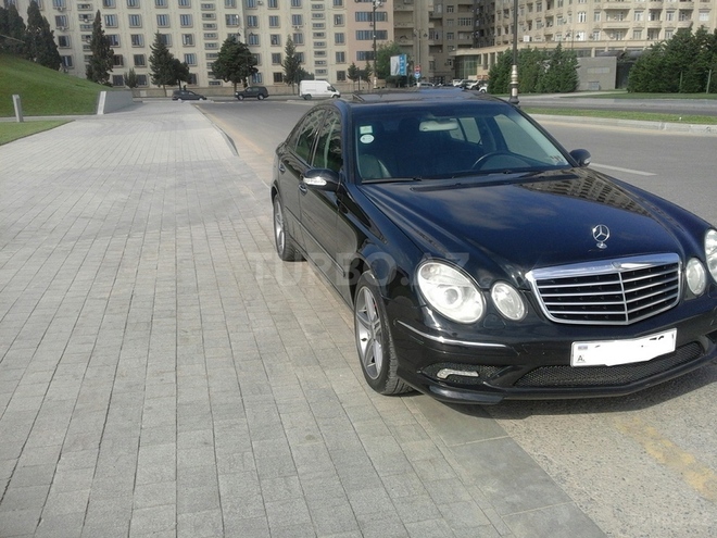Mercedes E 320 2003, 264,000 km - 3.2 л - Bakı