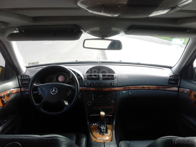 Mercedes E 320 2003, 264,000 km - 3.2 л - Bakı