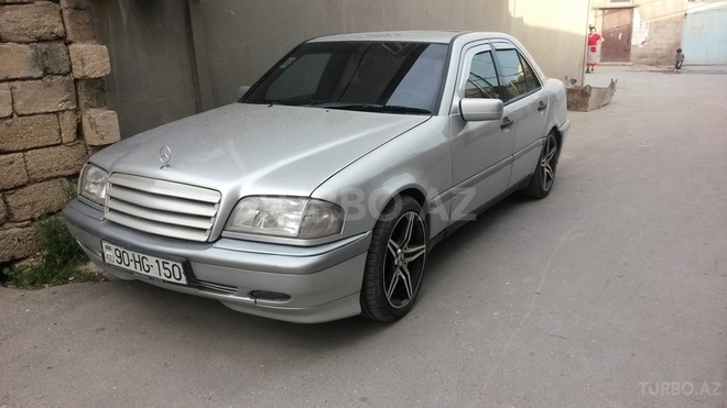 Mercedes C 180 1995, 300,000 km - 1.8 л - Bakı
