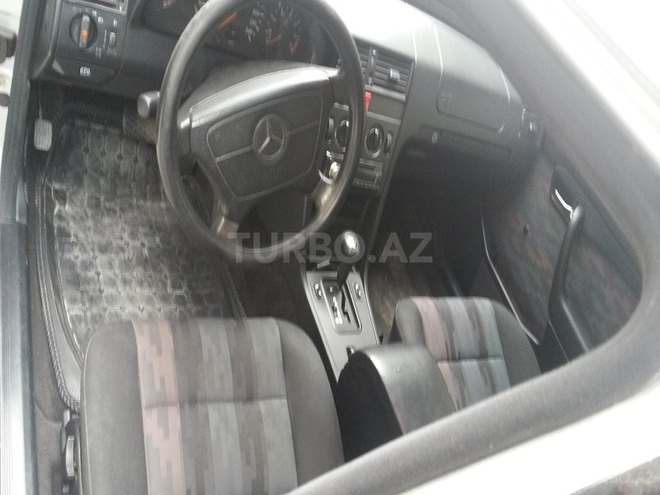 Mercedes C 180 1995, 300,000 km - 1.8 л - Bakı