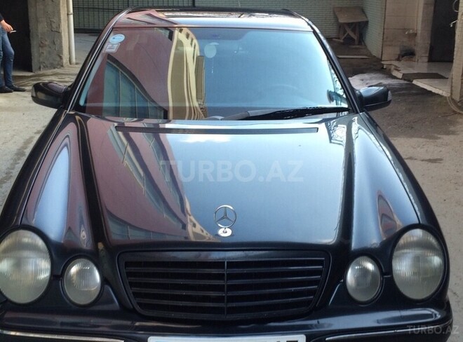 Mercedes E 200 2000, 215,000 km - 2.7 л - Bakı