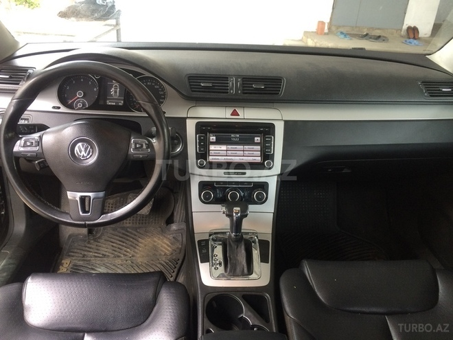 Volkswagen Passat 2010, 130,020 km - 2.0 l - Bakı