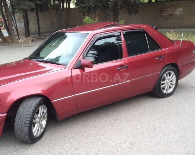 Mercedes E 220 1995, 356,000 km - 2.2 l - Bakı
