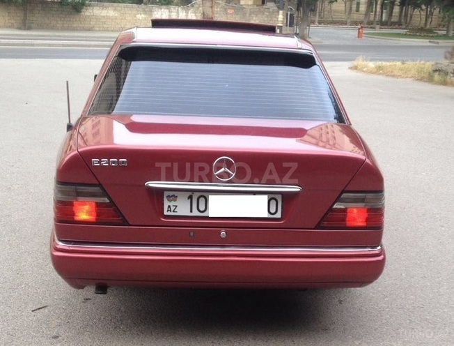 Mercedes E 220 1995, 356,000 km - 2.2 l - Bakı