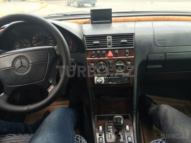 Mercedes C 220 1998, 290,000 km - 2.2 л - Sumqayıt