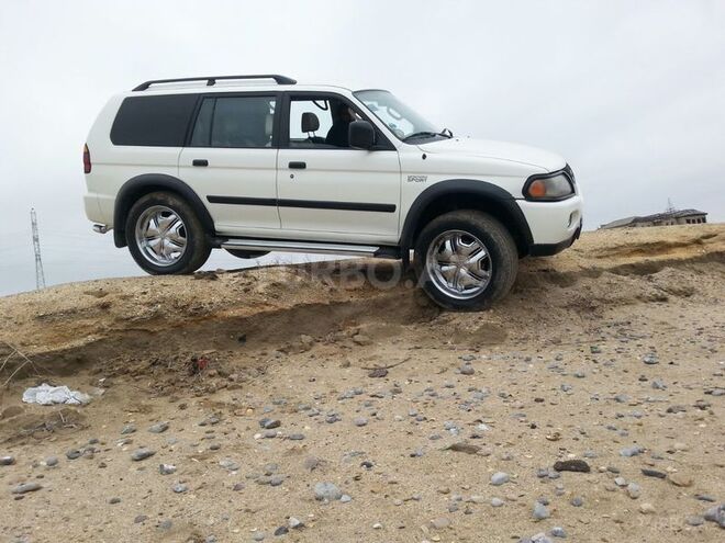 Mitsubishi Montero 2002, 173,800 km - 3.0 l - Bakı