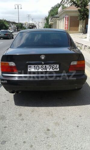 BMW 318 1992, 450,000 km - 1.8 l - Bakı