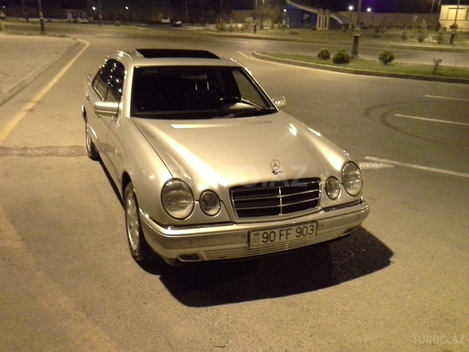 Mercedes E 240 1998, 133,000 km - 2.4 л - Bakı