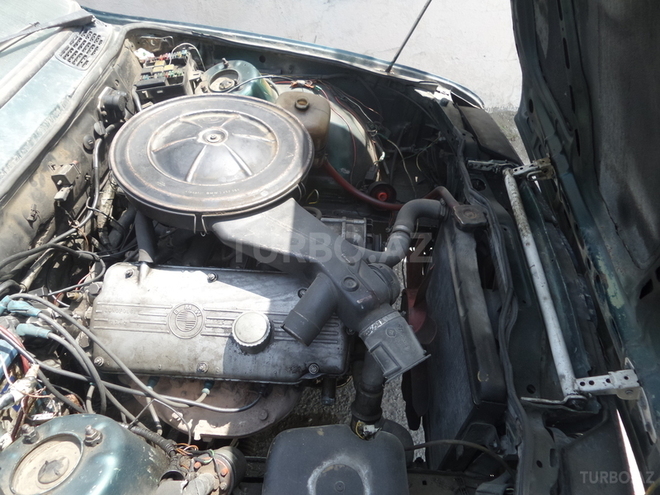 BMW 318 1984, 300,000 km - 1.8 l - Bakı