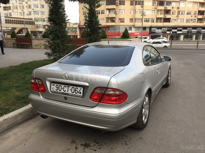 Mercedes  2002, 220,000 km - 2.3 l - Bakı